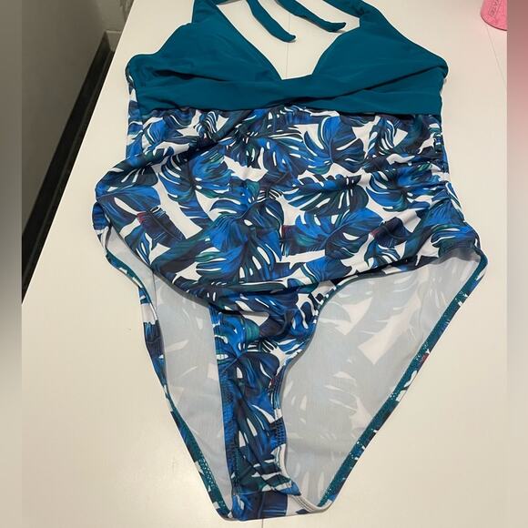 Unbranded Women's 2XL Blue Tropical Halter Neck Style One Piece Swimsuit - Picture 2 of 4